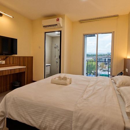 Weiss Hotels Kepong Baru Kampong Jawa Tengah 외부 사진